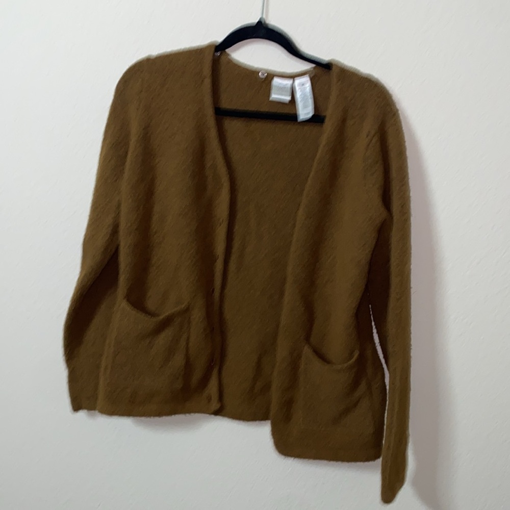 🎈Cozy Brown Button up Sweater with detachable Faux Fur Collar! - Picture 7 of 11